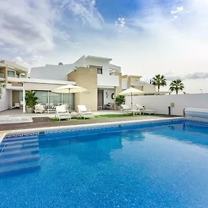 https://villa-white-whale.in-canary-islands.com